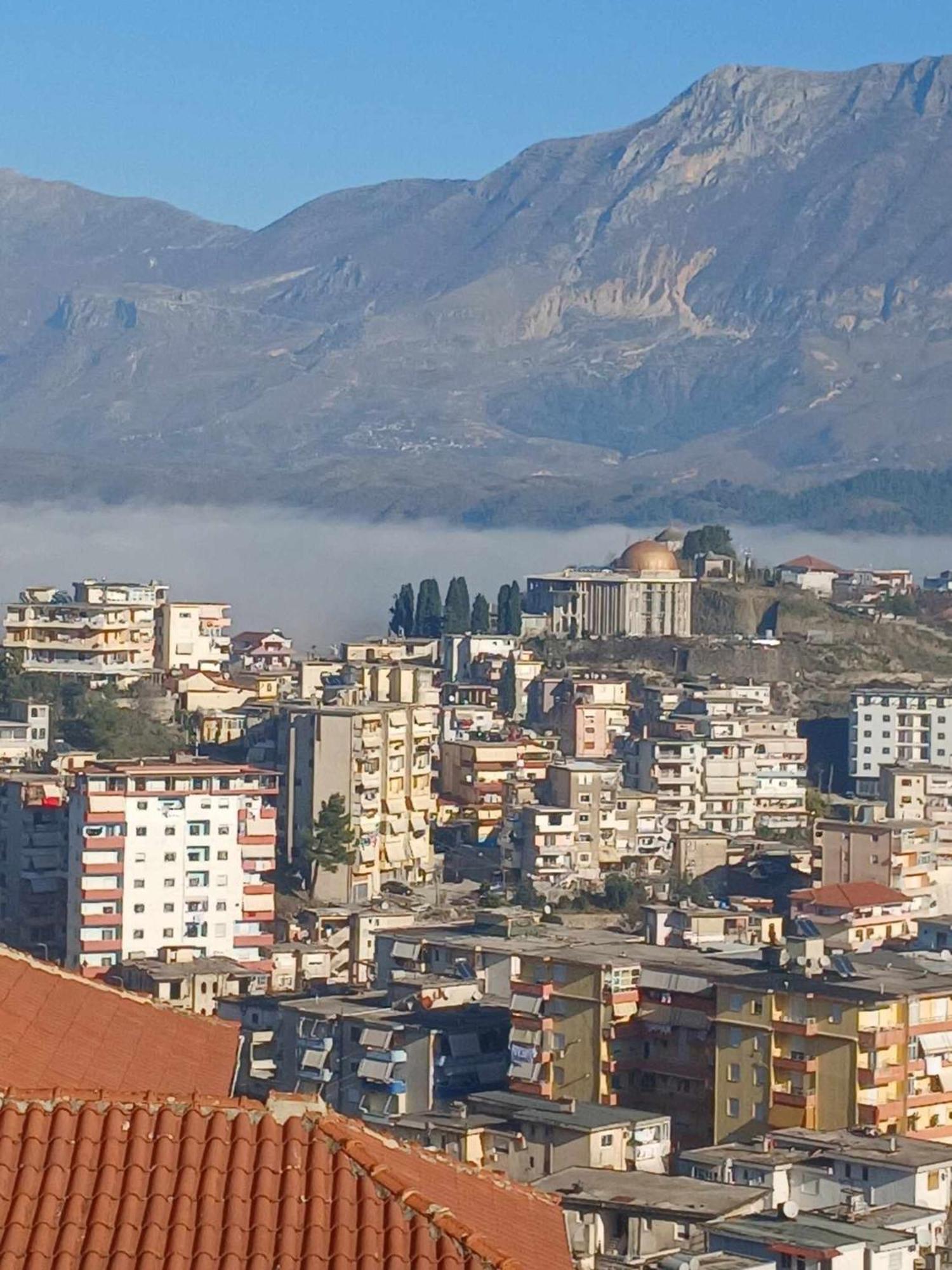 Eniguesthouse Gjirokastër Exterior foto