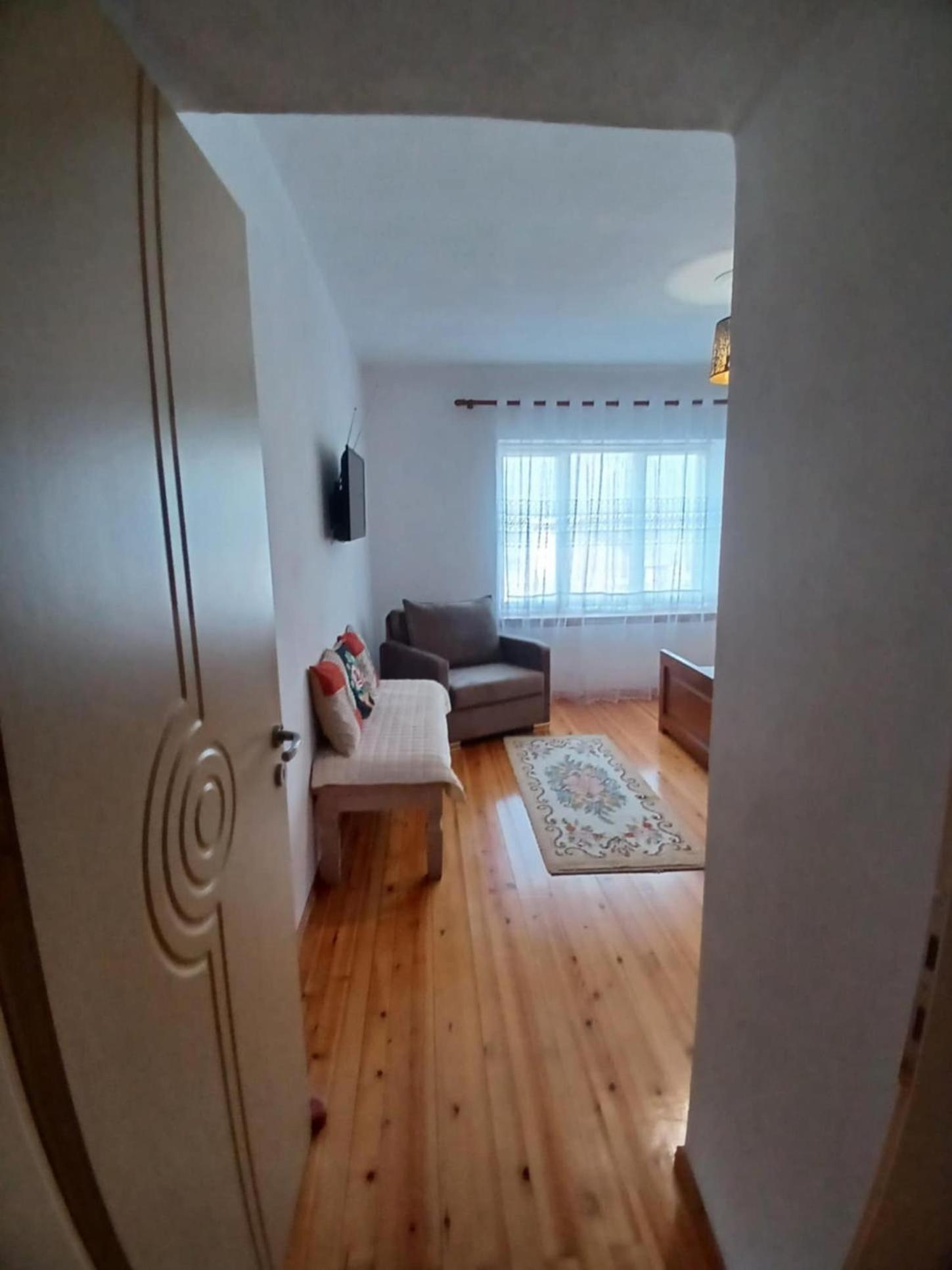 Eniguesthouse Gjirokastër Exterior foto